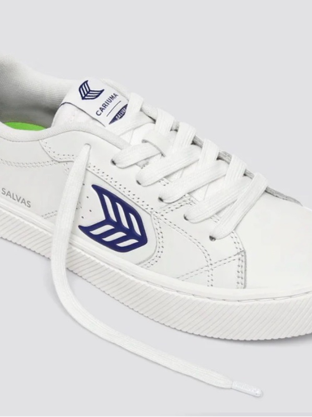 Cariuma SALVAS White Leather Sneaker with Navy Leaf Logo Size 8.5